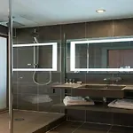 Novotel London Heathrow Airport T1 T2 And T3