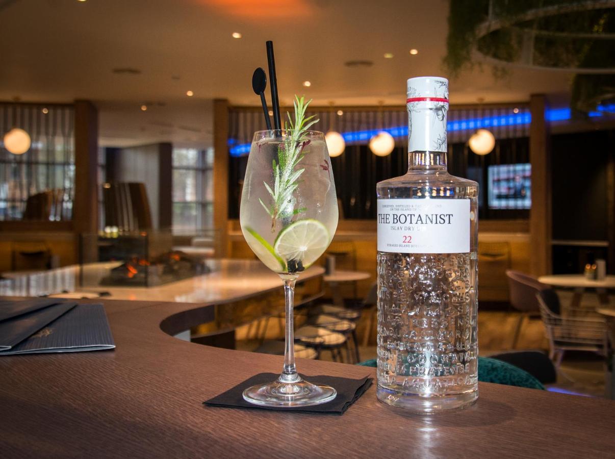 Novotel London Heathrow Airport T1 T2 And T3 4*