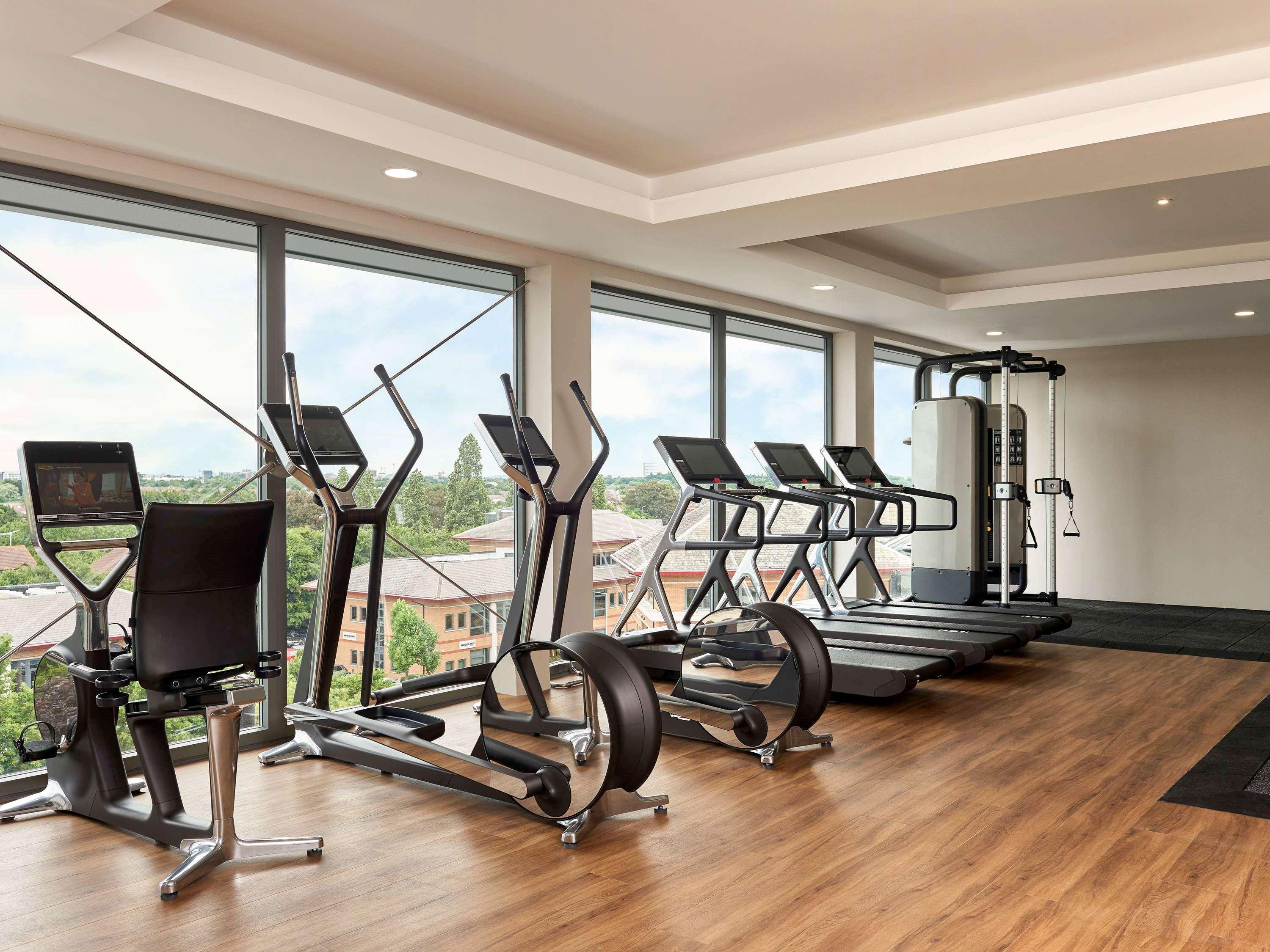 Hotel Novotel London Heathrow Airport T1 T2 And T3