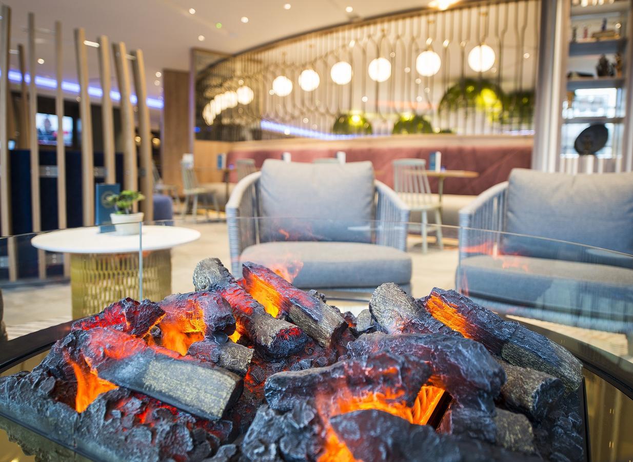 Novotel London Heathrow Airport T1 T2 And T3 Hotel 4*
