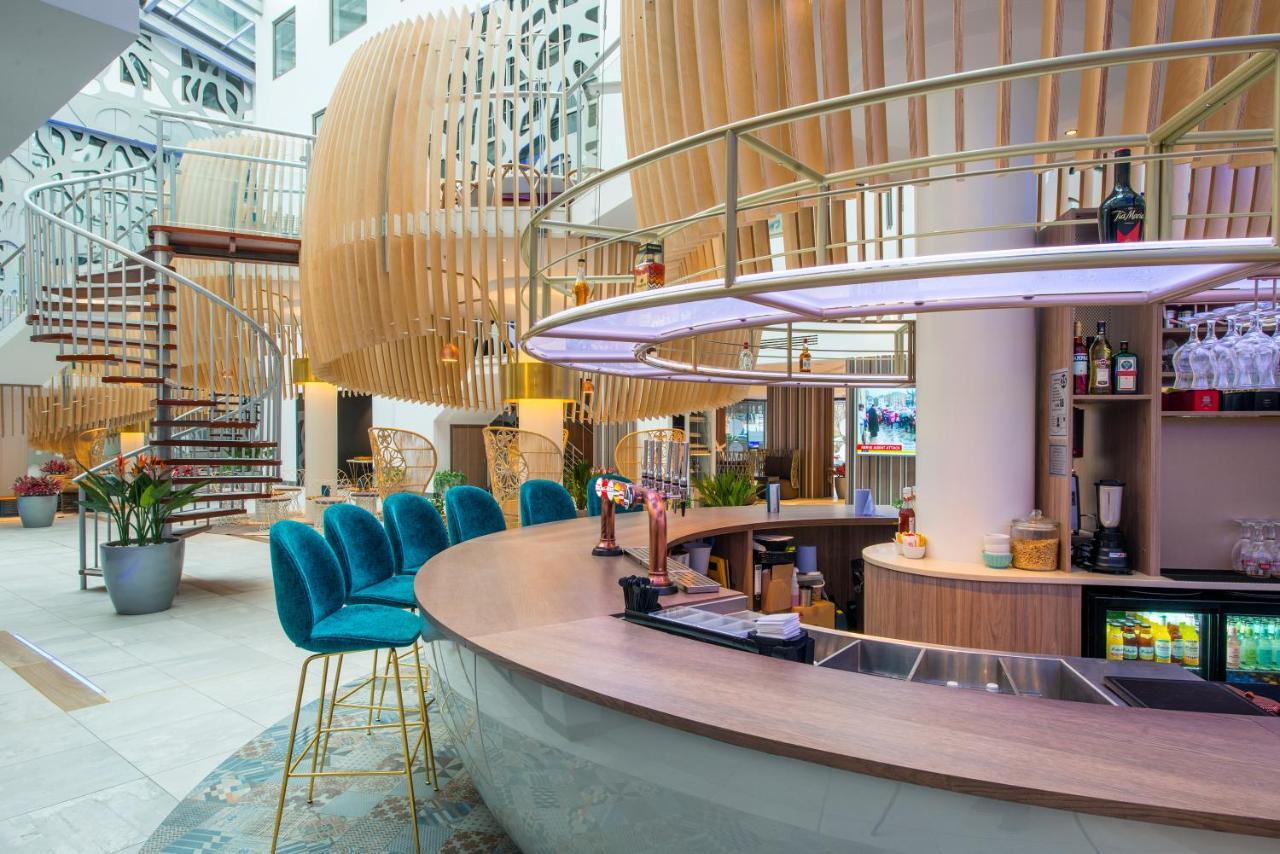 Hotel Novotel London Heathrow Airport T1 T2 And T3 4*